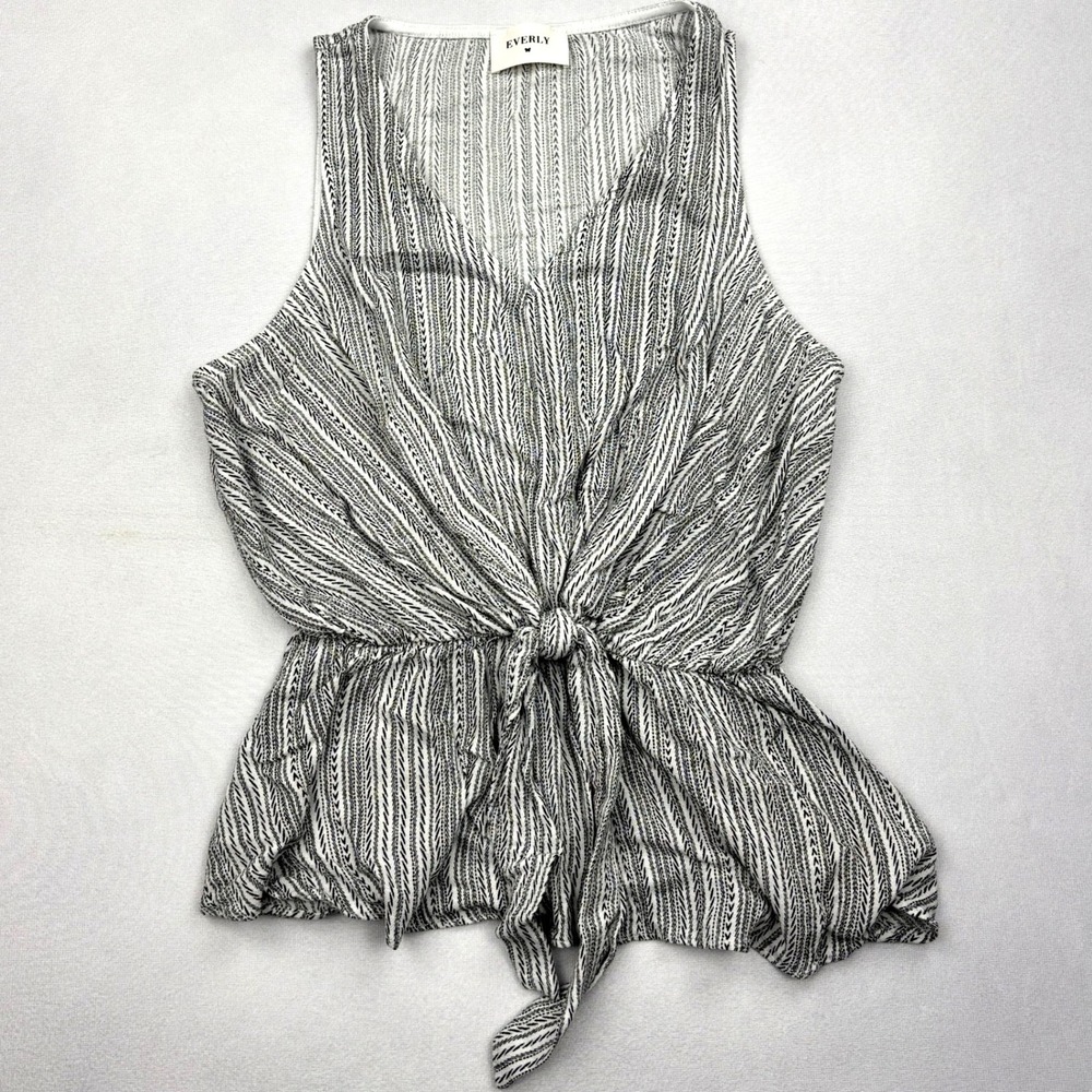 Everly Top Womens Small Black White Stripe Sleeveless Tie Front Blouse USA‎ S